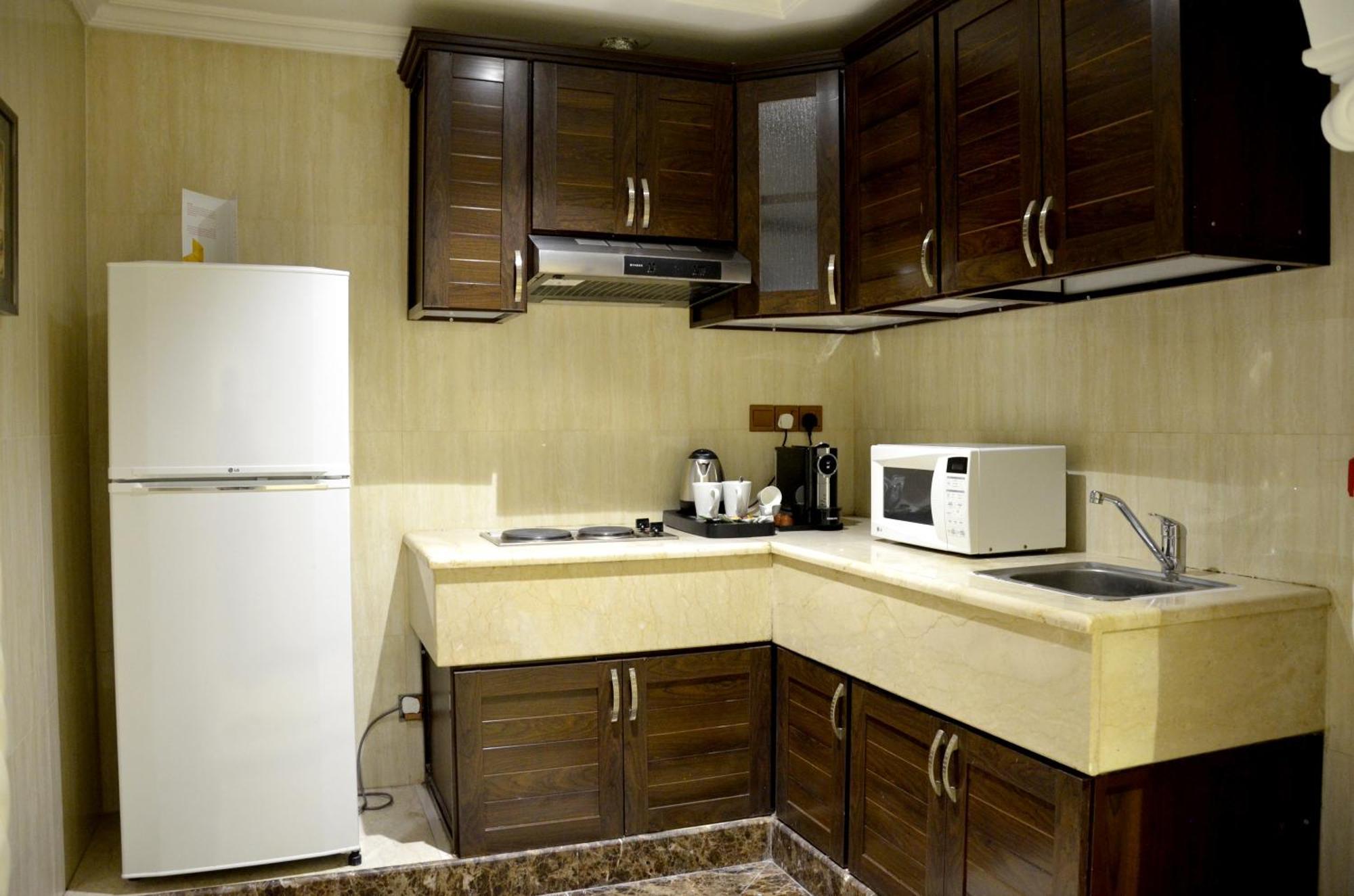 Crown Tower Hotel 4*